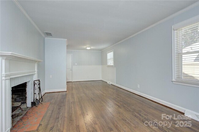 Foto del edificio - 308 Seneca Pl
