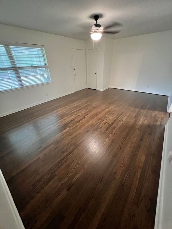 Building Photo - 103 Park Cir