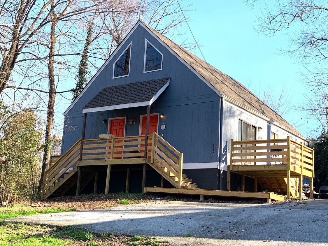 Photo - Lindsay Road, 402