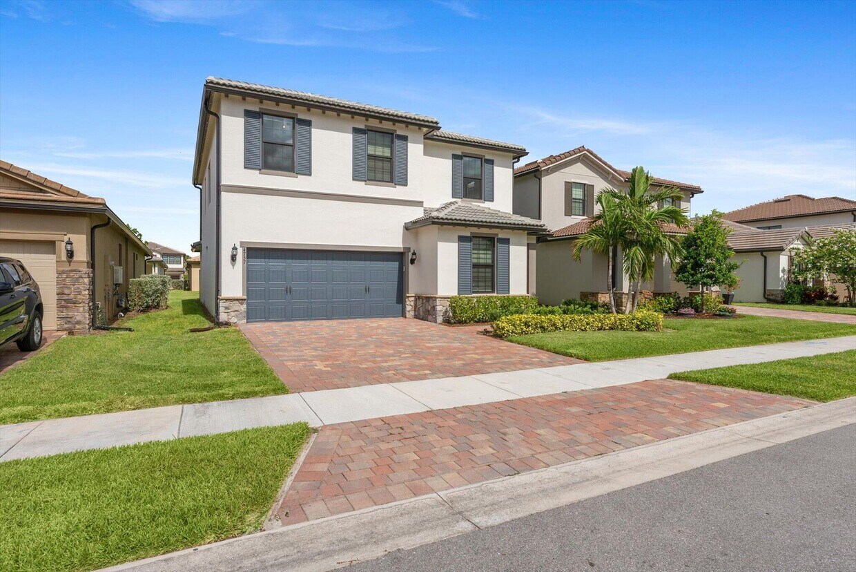 Foto principal - 4757 Roldan Ct
