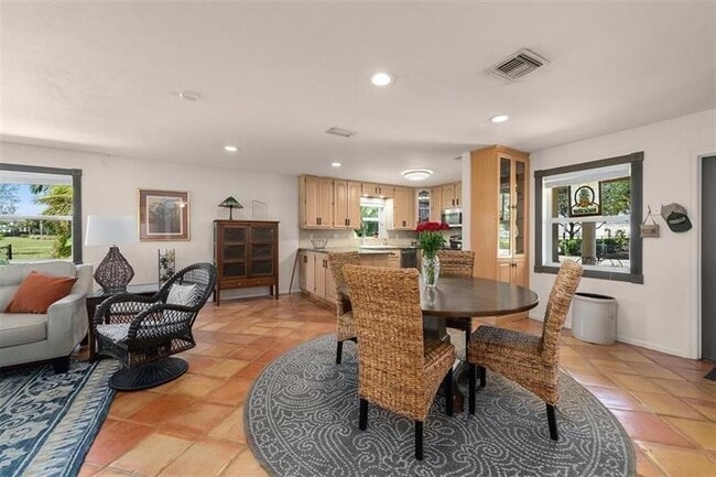 Building Photo - 8590 NW 38th Dr