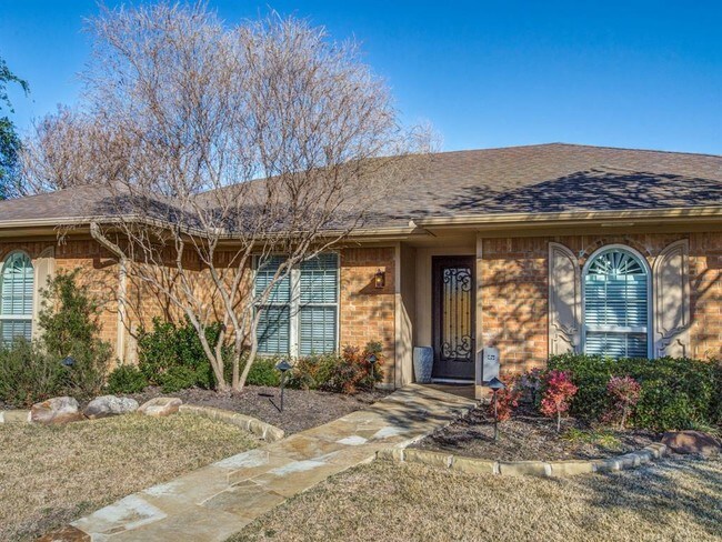 Building Photo - 1617 Wagonwheel Dr