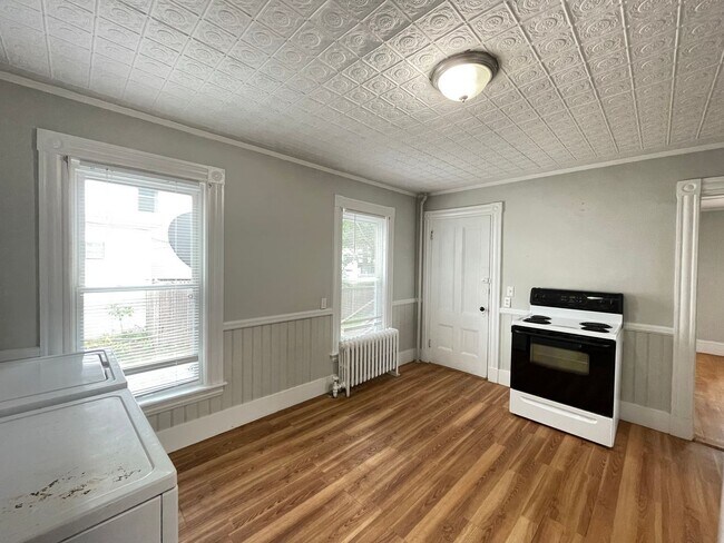 Foto del edificio - 350 Portland St