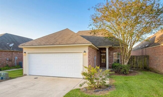 Building Photo - 3858 Southpass Ave