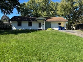 Building Photo - 304 Birchwood Blvd
