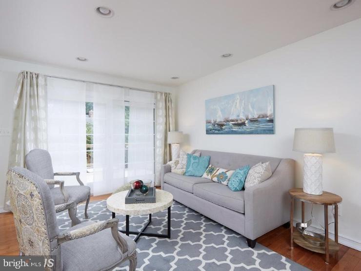 Foto principal - 14317 Myer Terrace
