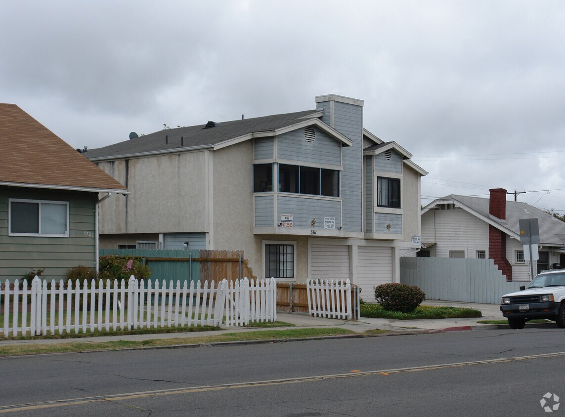 Primary Photo - 3711 32nd St