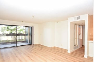 Building Photo - 2211 Latham St