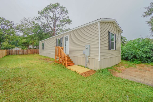 Foto del edificio - Modern Mobile Home in Waterfront Community