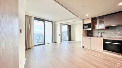Building Photo - 1000 Auahi St