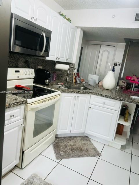 Foto del edificio - 7411 W 22nd Ave