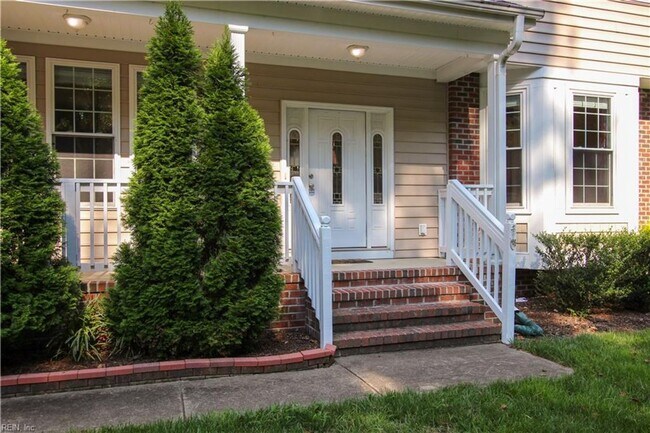 Foto del edificio - 420 Dogwood Rd Yorktown Va 23690