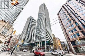 Building Photo - 38 Grenville St