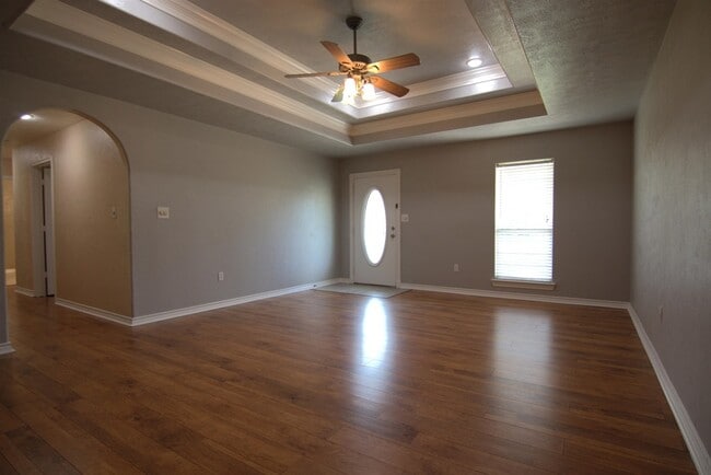 Building Photo - 8525 Sunflower Ln