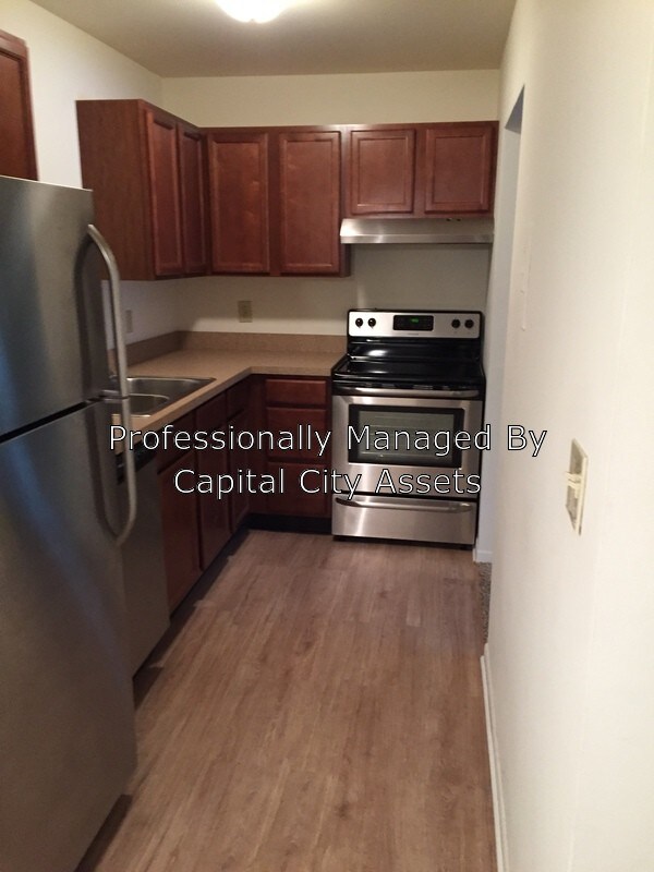 Building Photo - 4415 S Hull Rd