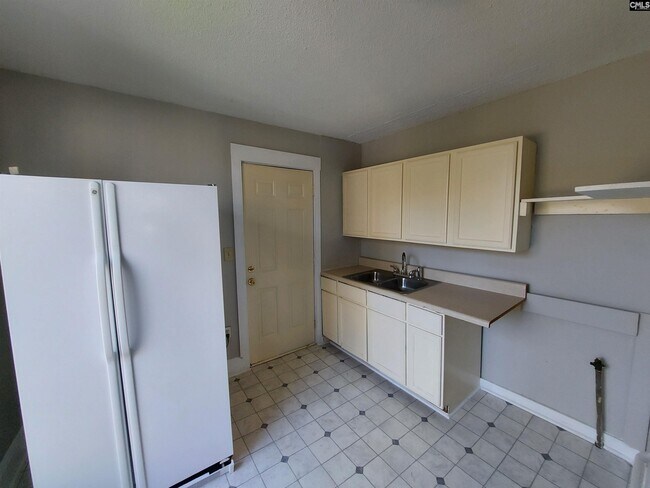 Building Photo - 1407 Jerome Dr