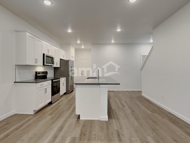 Foto del edificio - 330 N Addison Way
