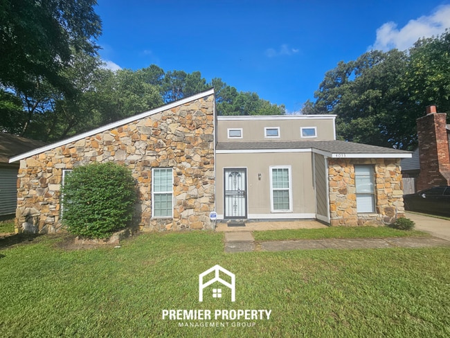 Move-In Ready 3BR Gem in Memphis - Cozy Fireplace, Tile Dining & Private Yard - Move-In Ready 3BR Gem in Memphis - Cozy Fireplace, Tile Dining & Private Yard House