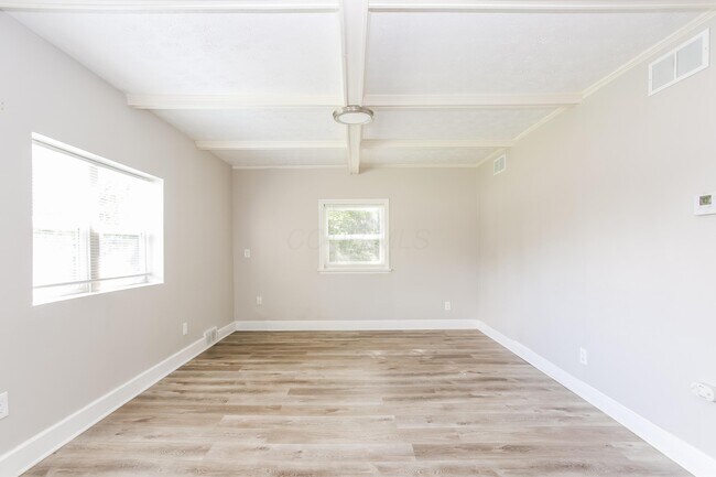 Foto del edificio - 3706 Elm St