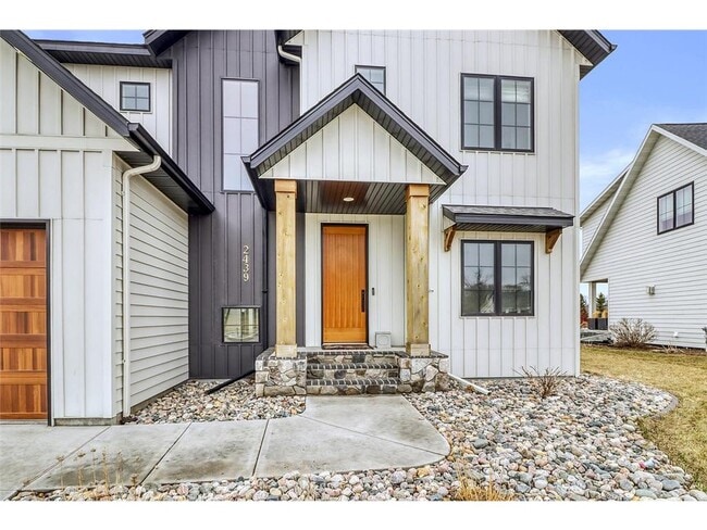 Building Photo - 2439 River's Bend Dr E