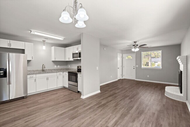 Building Photo - 21 Ferncliff Way