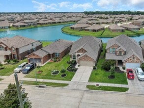 Building Photo - 3791 Lake Bend Shore Dr