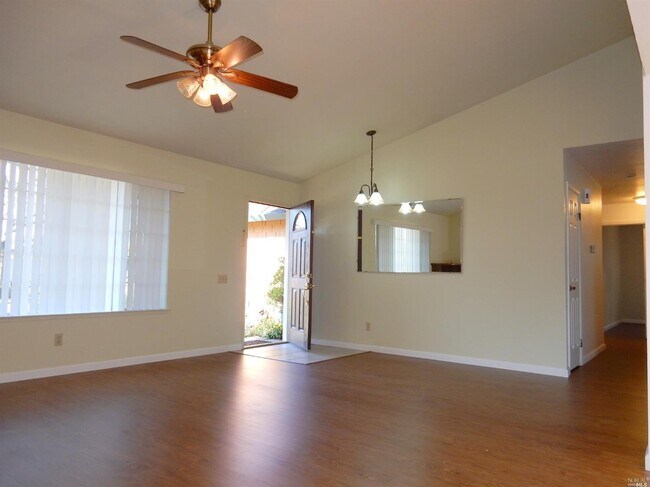 Building Photo - 2445 San Pedro Dr