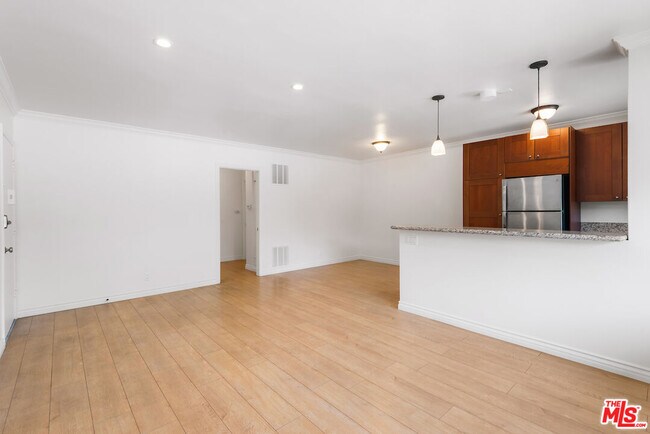 Foto del edificio - 628 Huntley Dr