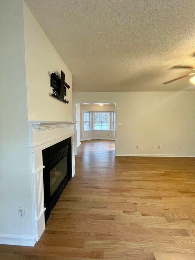 Foto del edificio - 5501 Heraldy Ct