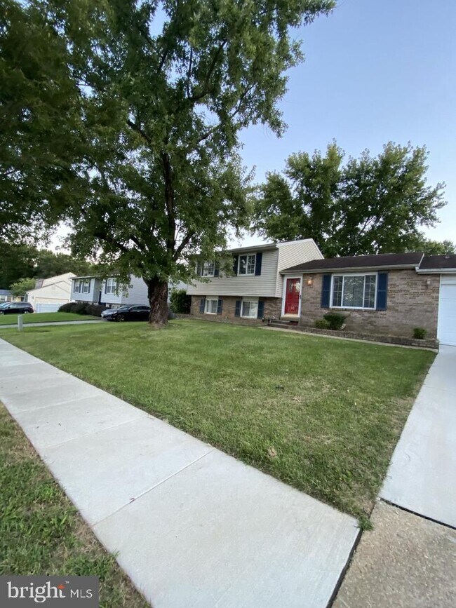 Building Photo - 403 Taurus Dr