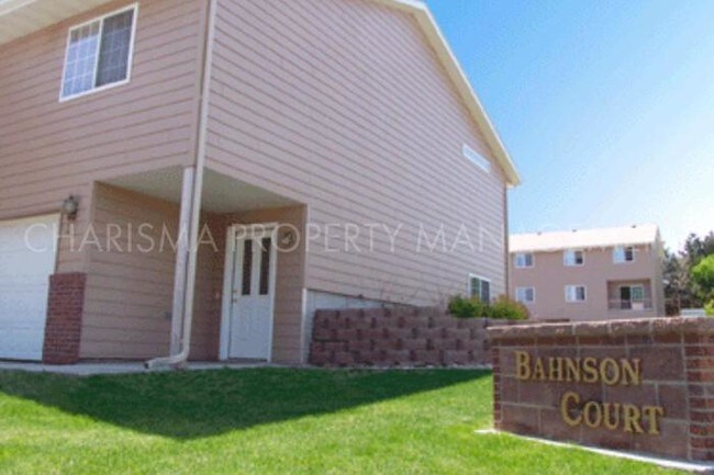 Building Photo - 409 S Bahnson Ave