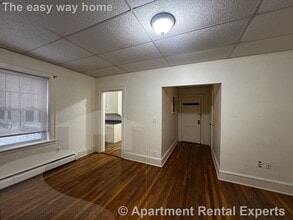 Building Photo - 36 College Ave