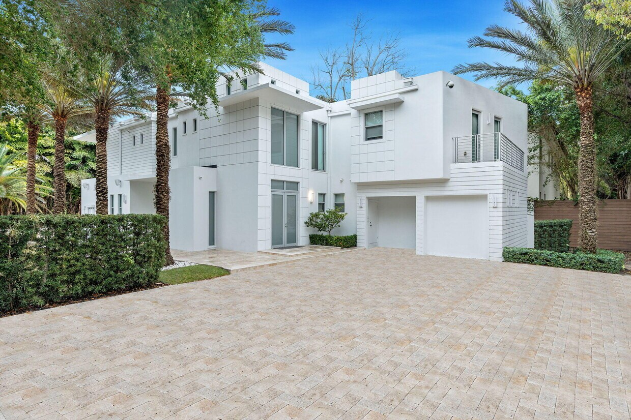 Foto principal - 3917 S Le Jeune Rd