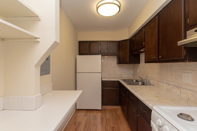 Foto del edificio - 659 W Wrightwood Ave