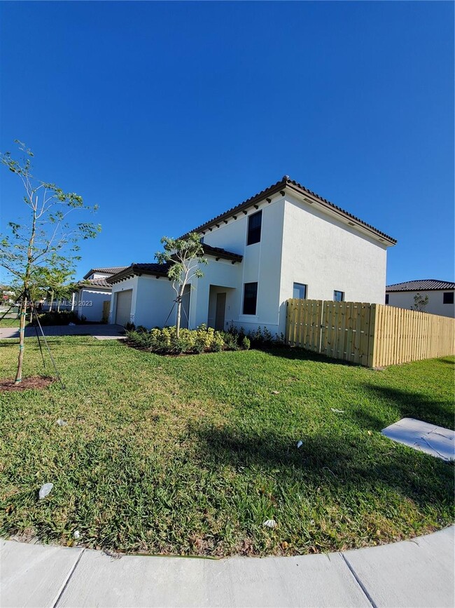 Building Photo - 11880 SW 241 Terrace
