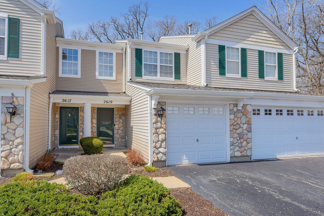 2619 Oak Tree Ln, Plainfield, IL 60586 Townhome Rentals in Plainfield