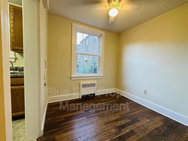 Building Photo - 1316 Kenmore Ave