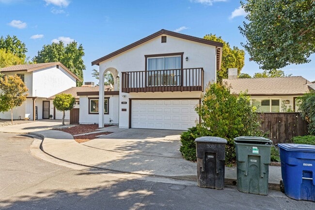 Building Photo - 308 Del Prado Ct