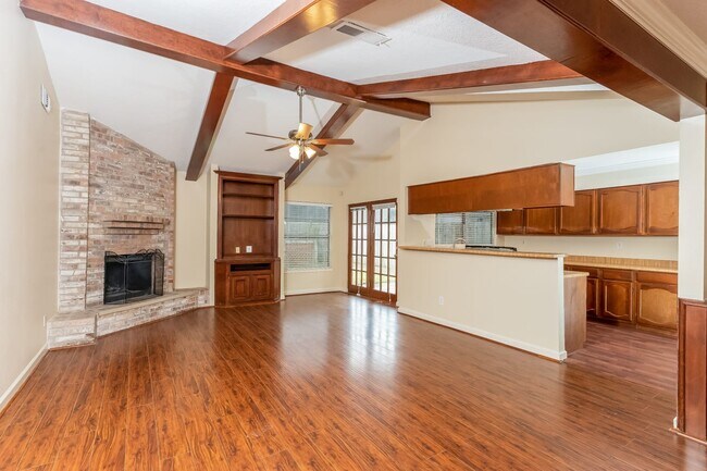 Foto del edificio - 1410 N Park Ridge Dr