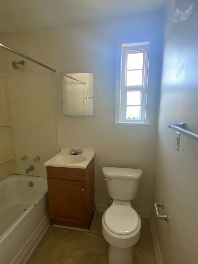 Foto del edificio - Apartment for Rent