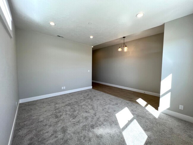 Foto del edificio - 2609 Sunray Ave