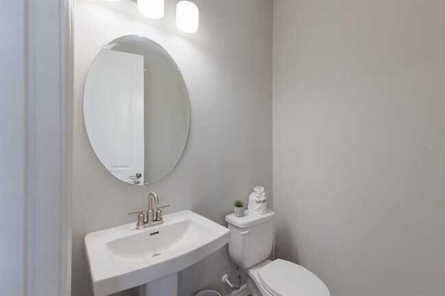 Building Photo - 9312 Tequila Sunrise Dr