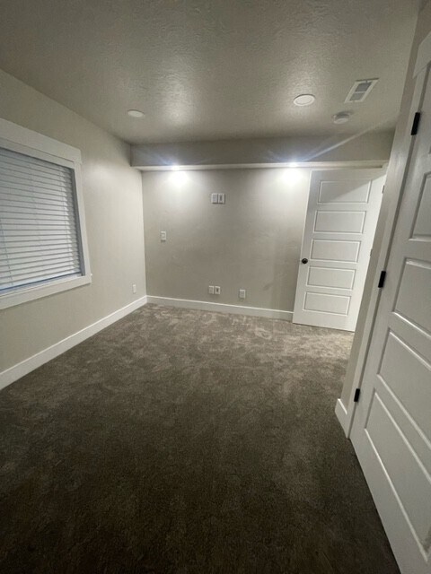 Building Photo - 2839 Kollman Ln