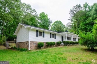 Building Photo - 2923 Bicentennial Dr SW