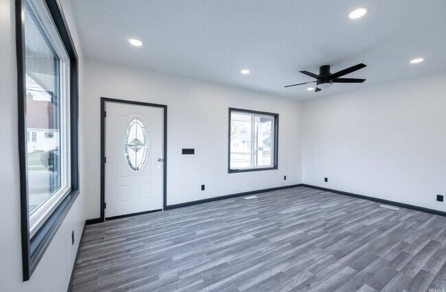 Building Photo - 708 S 22nd St