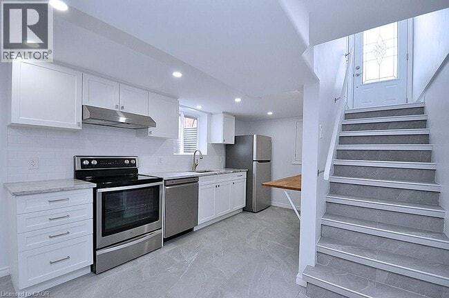 Building Photo - 75 Woodhaven Rd