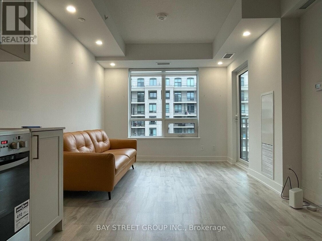 Photo principale - 278-6278 Buchanan Dr
