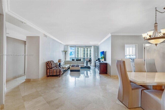 Foto del edificio - 16711 Collins Ave