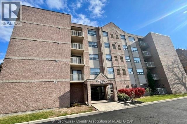 Building Photo - 1160 Lauzon Rd