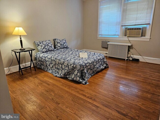 Foto del edificio - 1027 Elm Ridge Ave